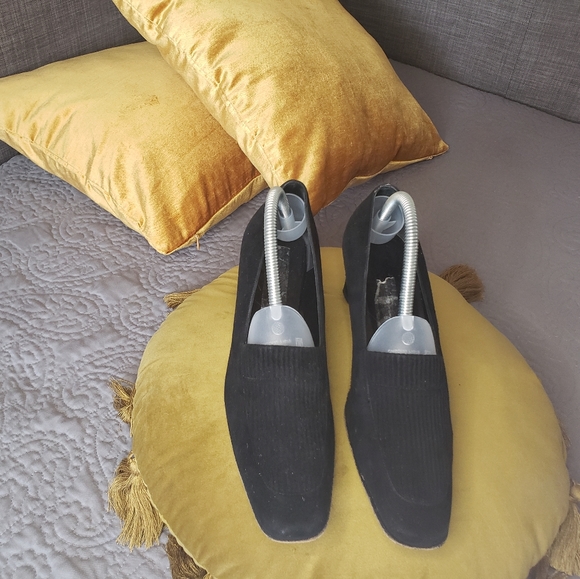 Black suede and fabric vintage Ferragamo shoes - Picture 2 of 9